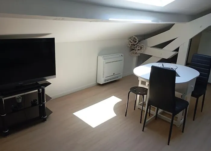 Loft 55m2 Climatise * Courtemanche